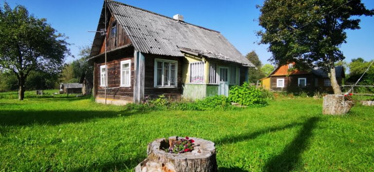 Parduodama sodyba Varėnos r. sav., Noškūnų k.