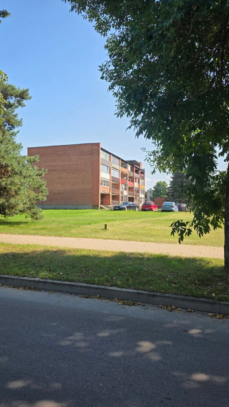 Parduodamas 1 kambario butas (kambarys bendrabutyje), J. Basanavičiaus g. 1A-304, Varėna